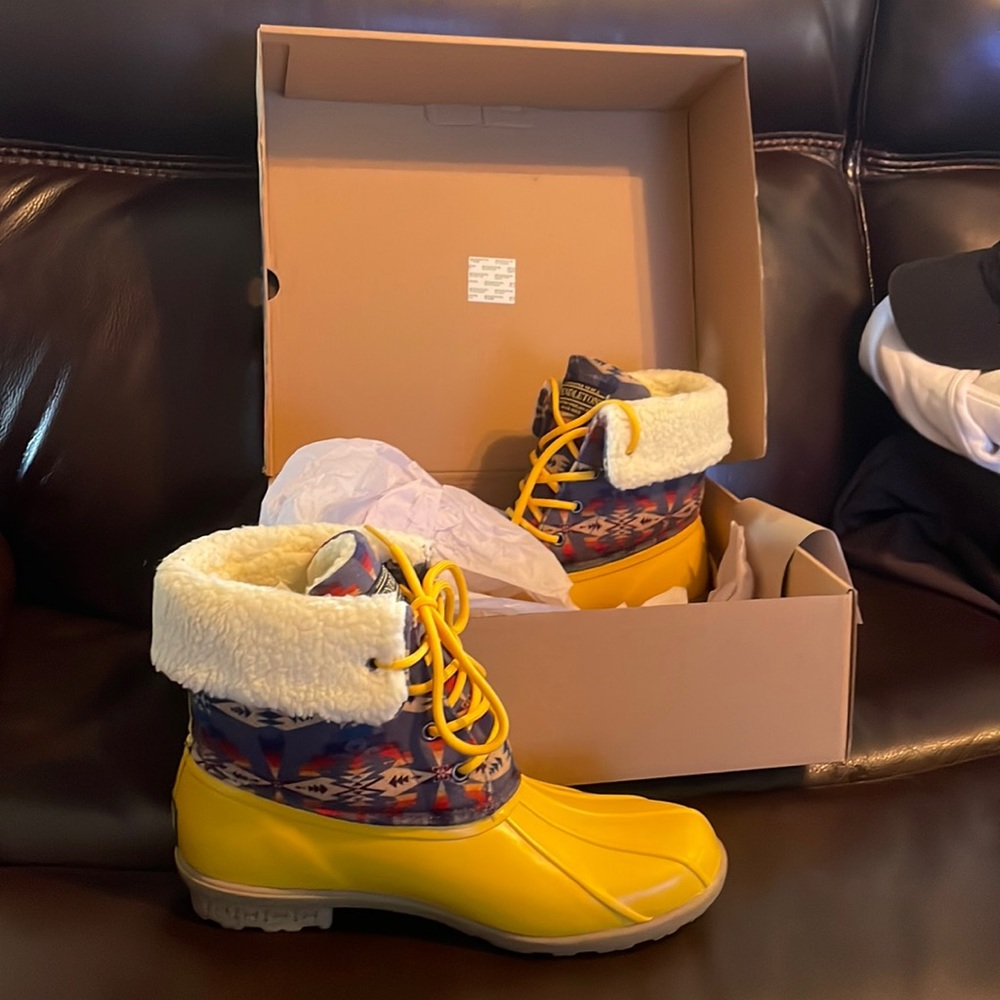 Pendleton Yellow Tucson Duck Mid Boot